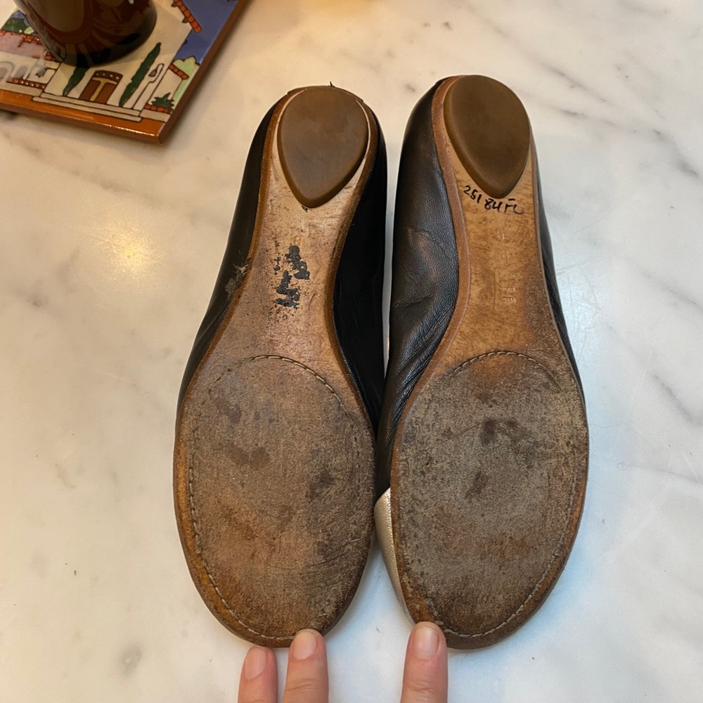Belle by Siegerson Morrison round toe flats - Picture 3 of 3